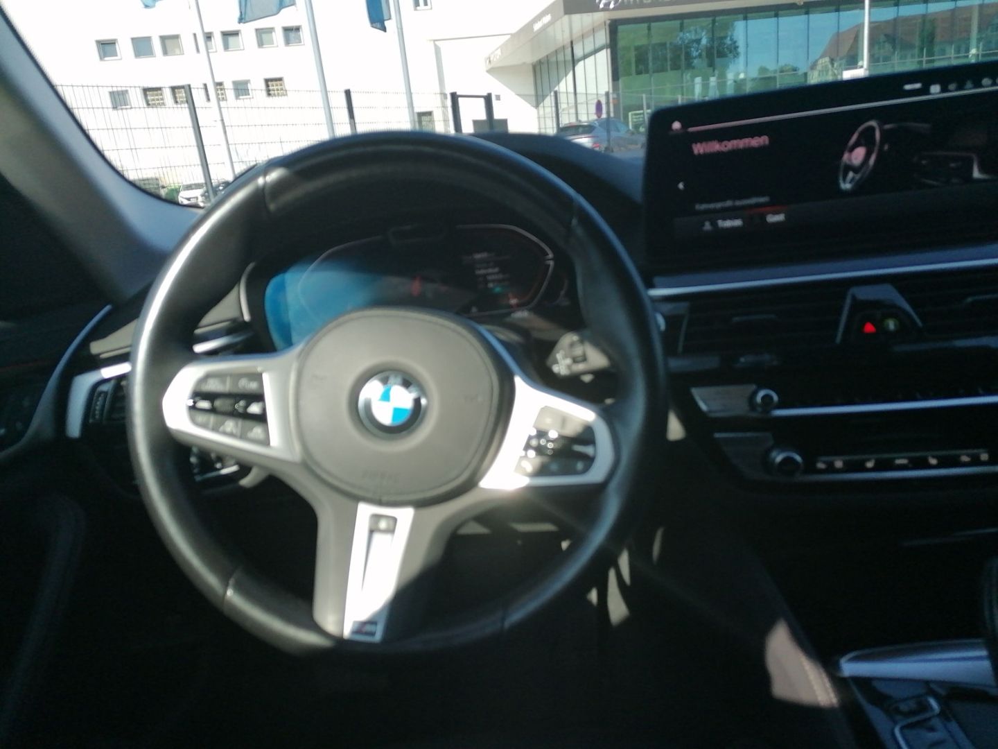 BMW 520 d xDrive Touring Luxury Line  Park-Assistent foto 9