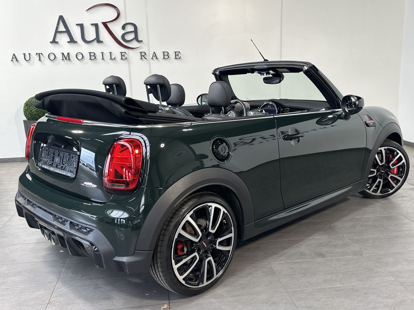 Fahrzeugabbildung MINI John Cooper Works Cabrio NAV+LED+ACC+H&K+18ZO+KA