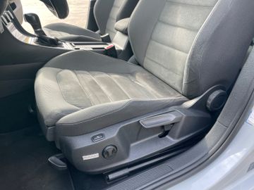 Volkswagen Golf - 10