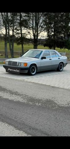 Mercedes-Benz 190 E 2.0 Oldtimer W201 