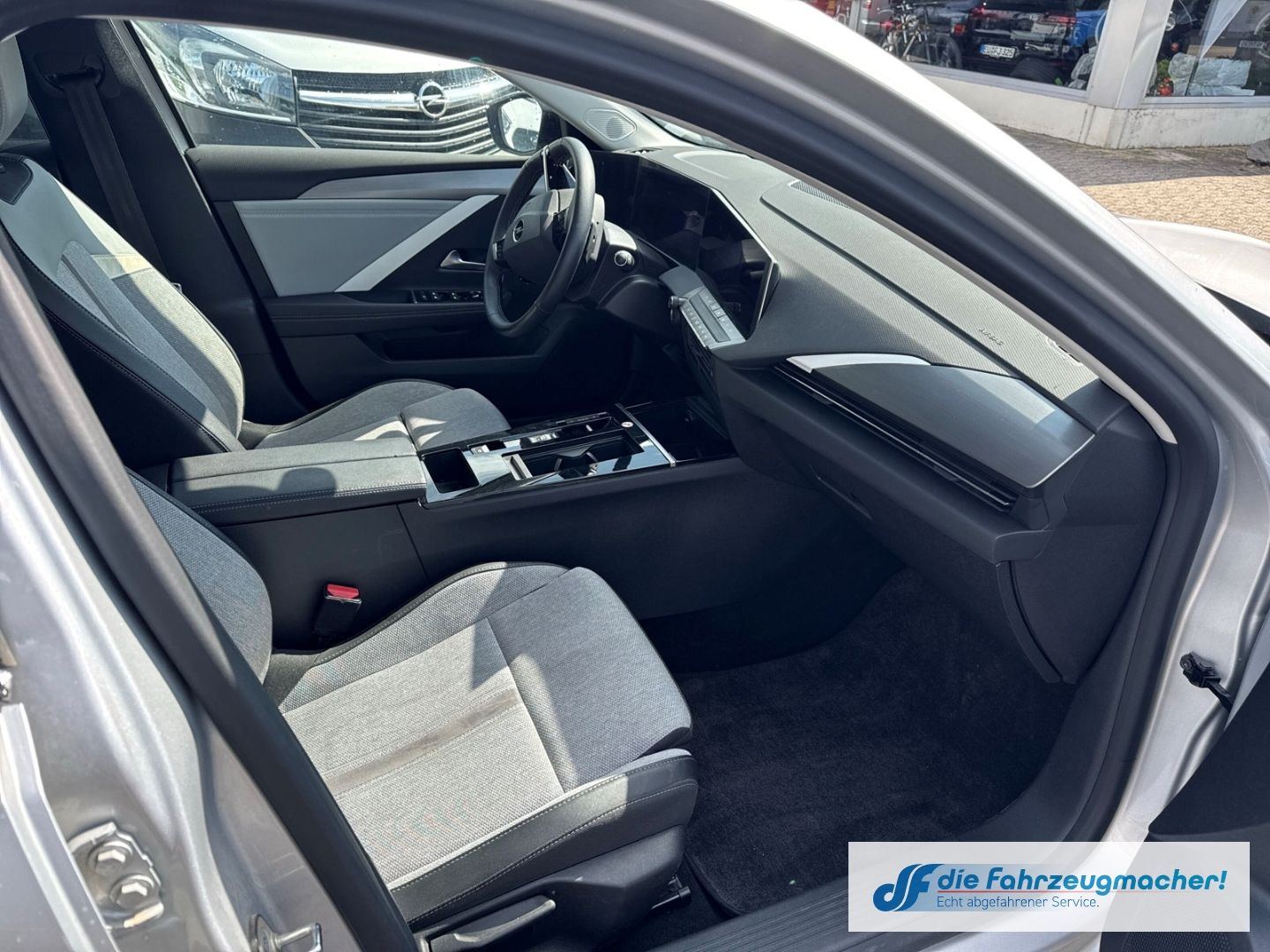 Fahrzeugabbildung Opel Astra L Sports Tourer Elegance 1.5 D EU6e *SEITE