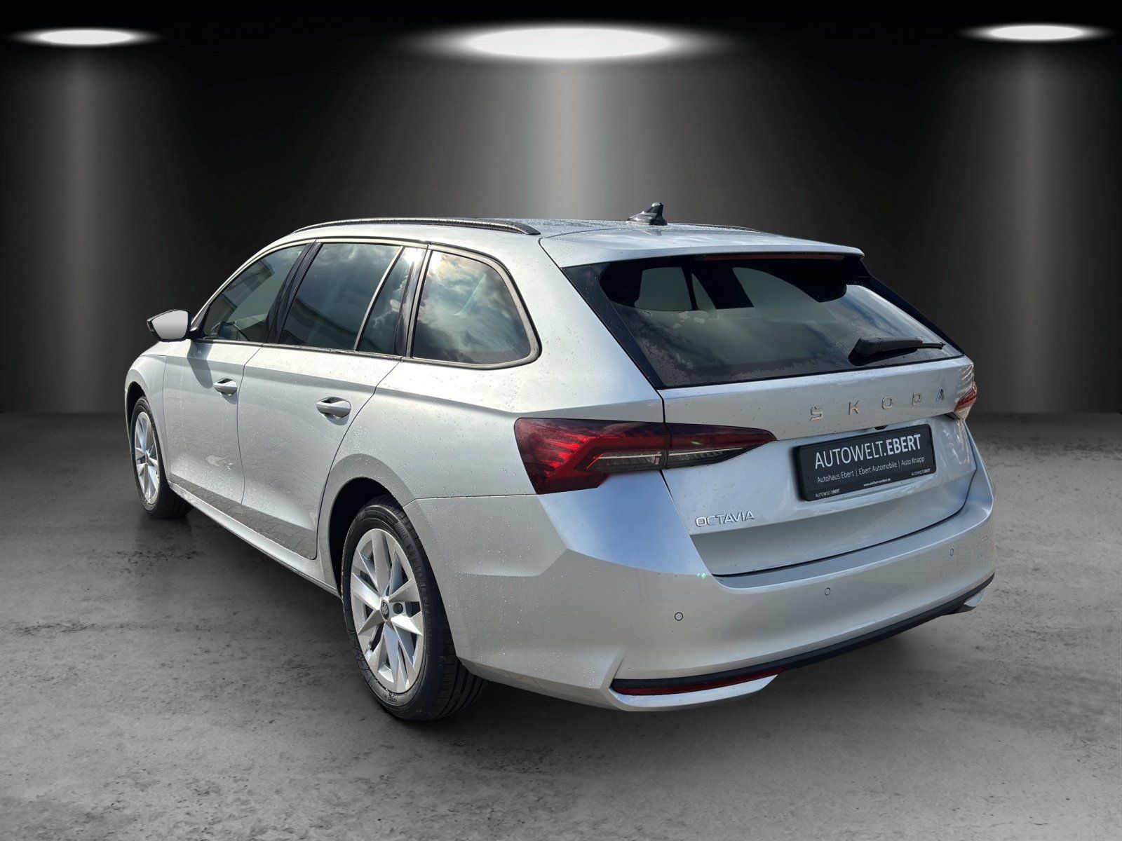 Fahrzeugabbildung SKODA Octavia Combi Selection 1,5 TSI mHEV 110 kW DSG