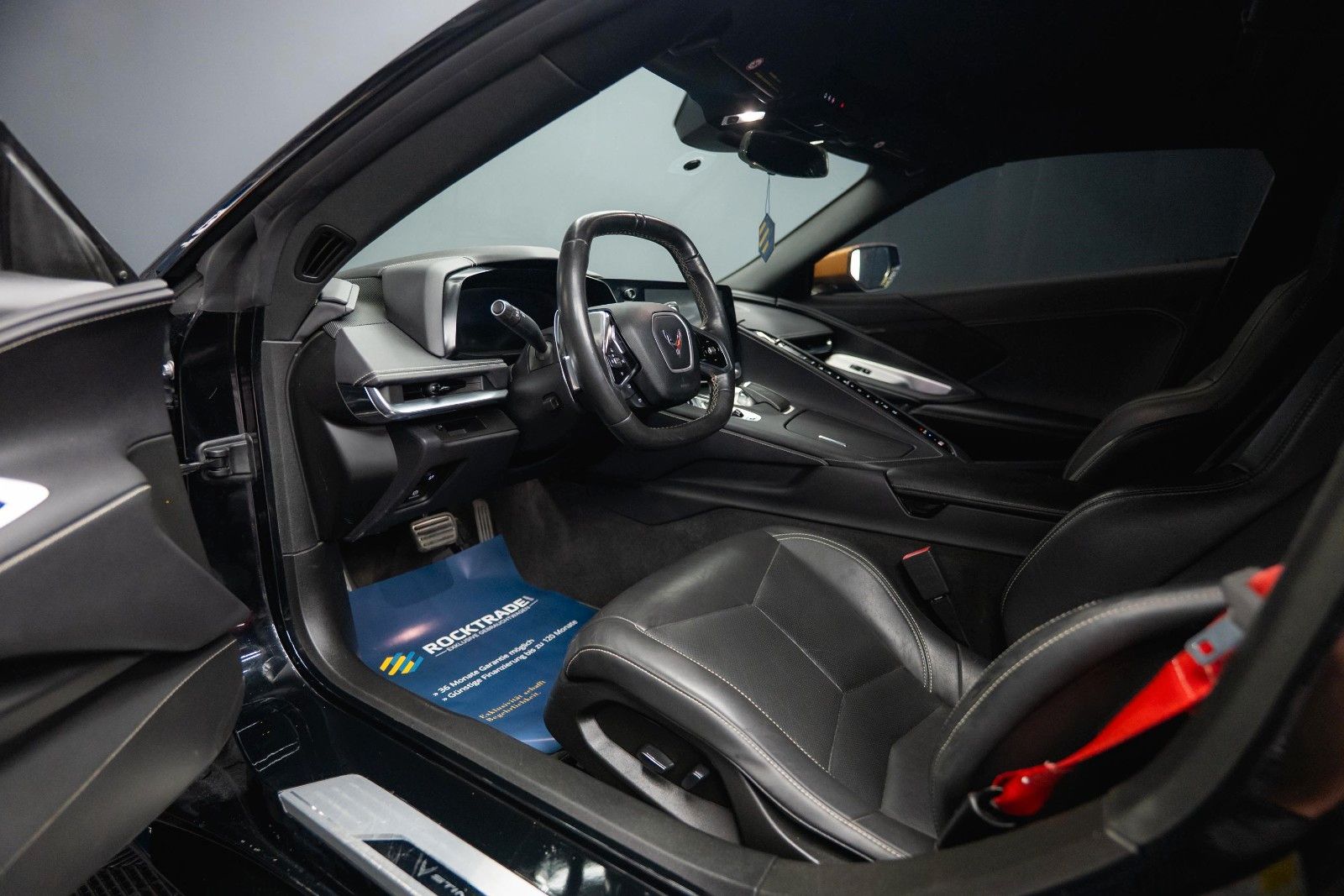 Fahrzeugabbildung Corvette C8 Stingray 1LT Targa Z51 Performance 19% VAT