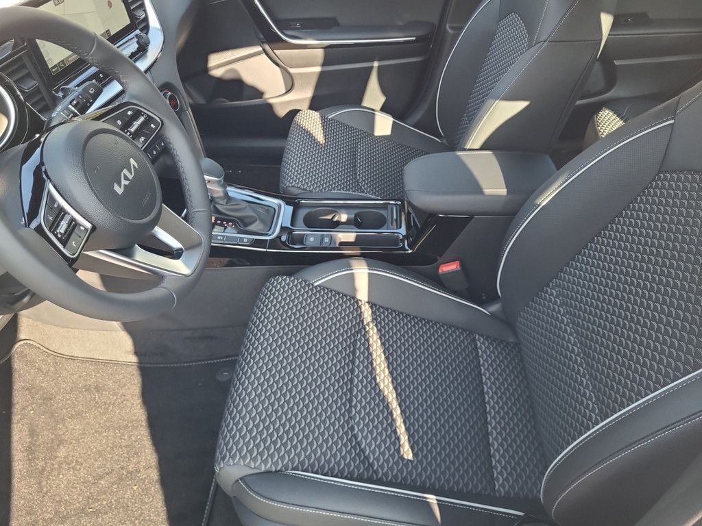 Fahrzeugabbildung Kia Xceed 1.5 T-GDI DCT Vision KOMFORT PAKET