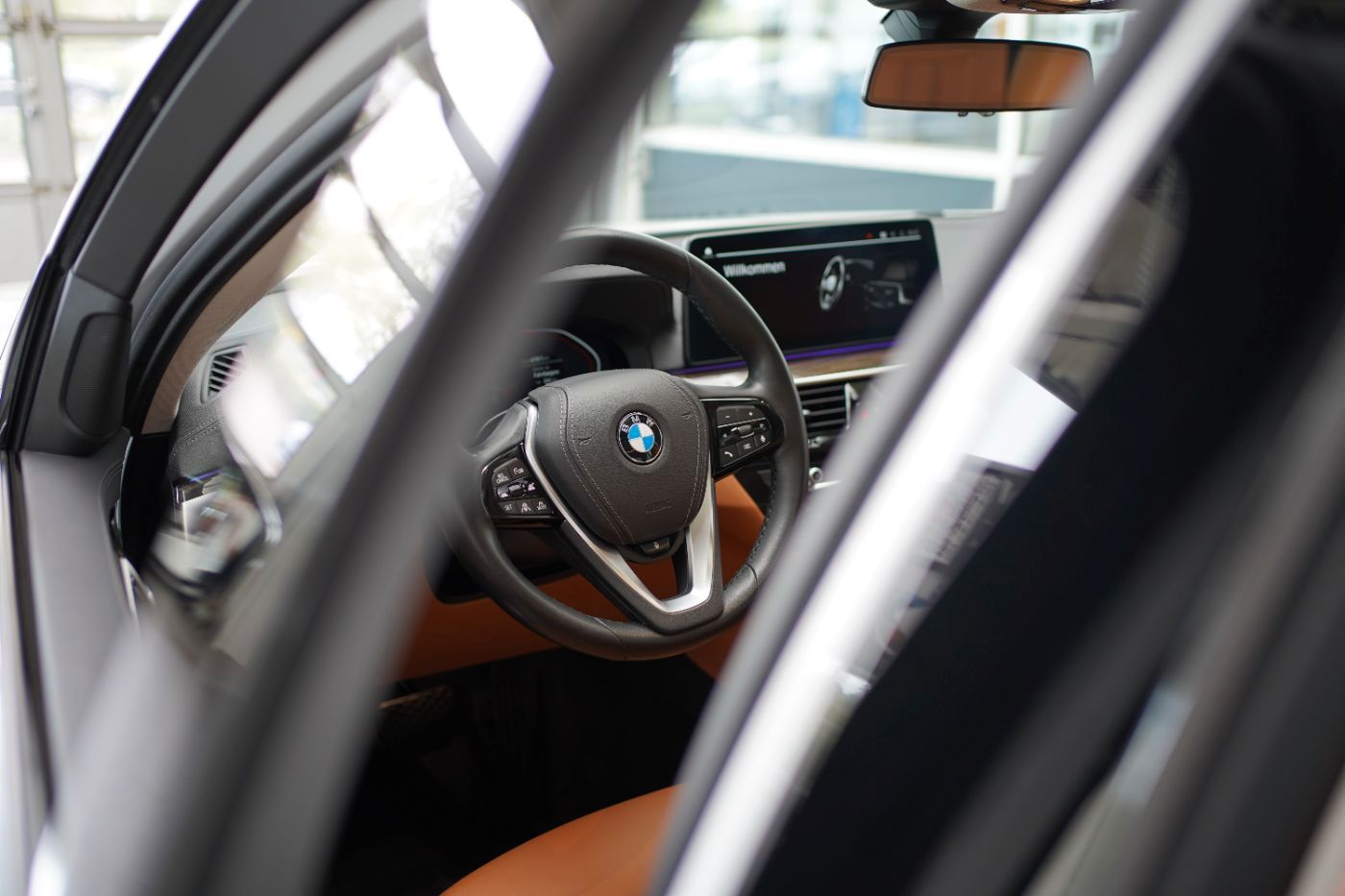 Fahrzeugabbildung BMW 530d xDri Luxury Line Laserlicht+Standheizun+AHK