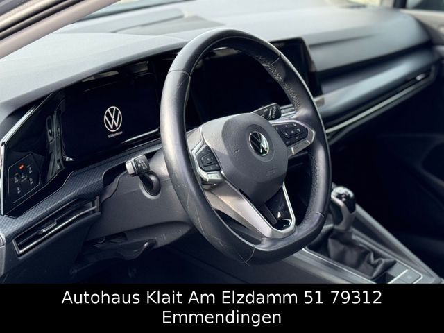 Fahrzeugabbildung Volkswagen Golf VIII Lim. United 2.0 TDI IQ.Light United