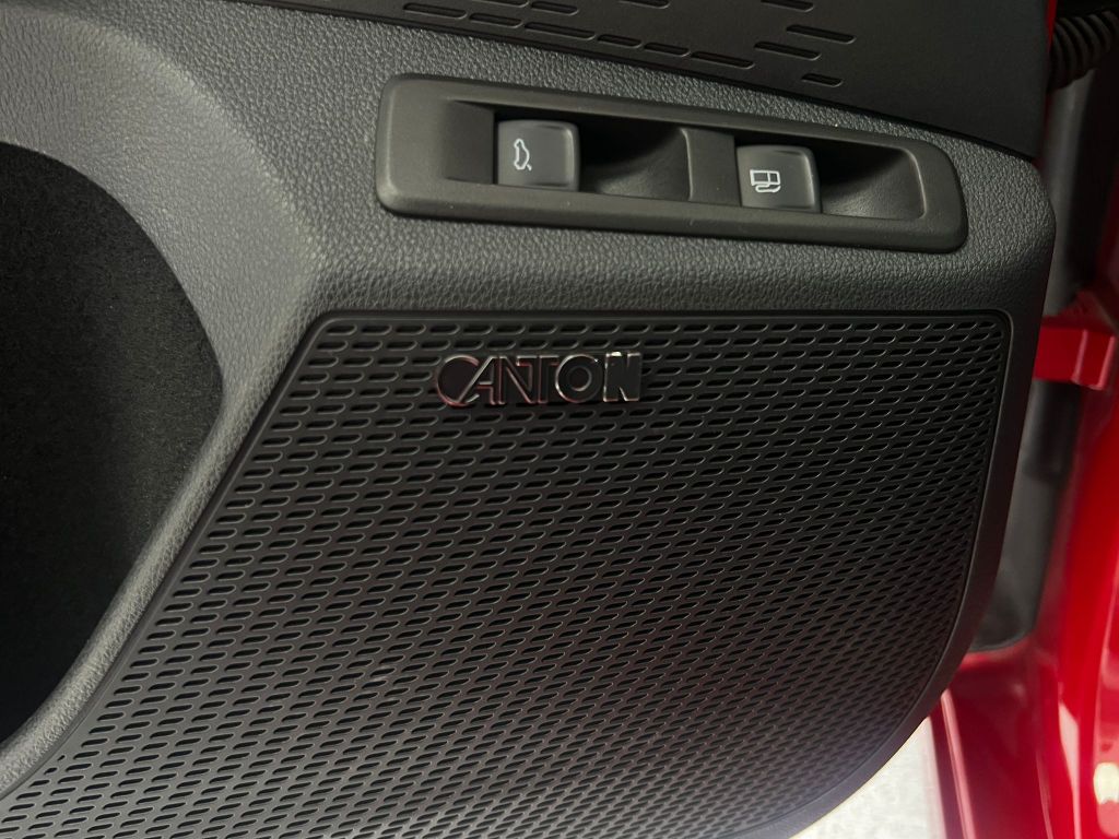 Skoda Octavia RS iV*LED*CANTON*pACC*HUD*KEYL*DCC*TOTW*