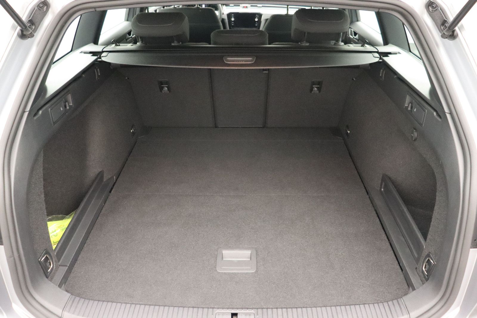 Fahrzeugabbildung Volkswagen Passat Variant 2.0 TSI DSG Business
