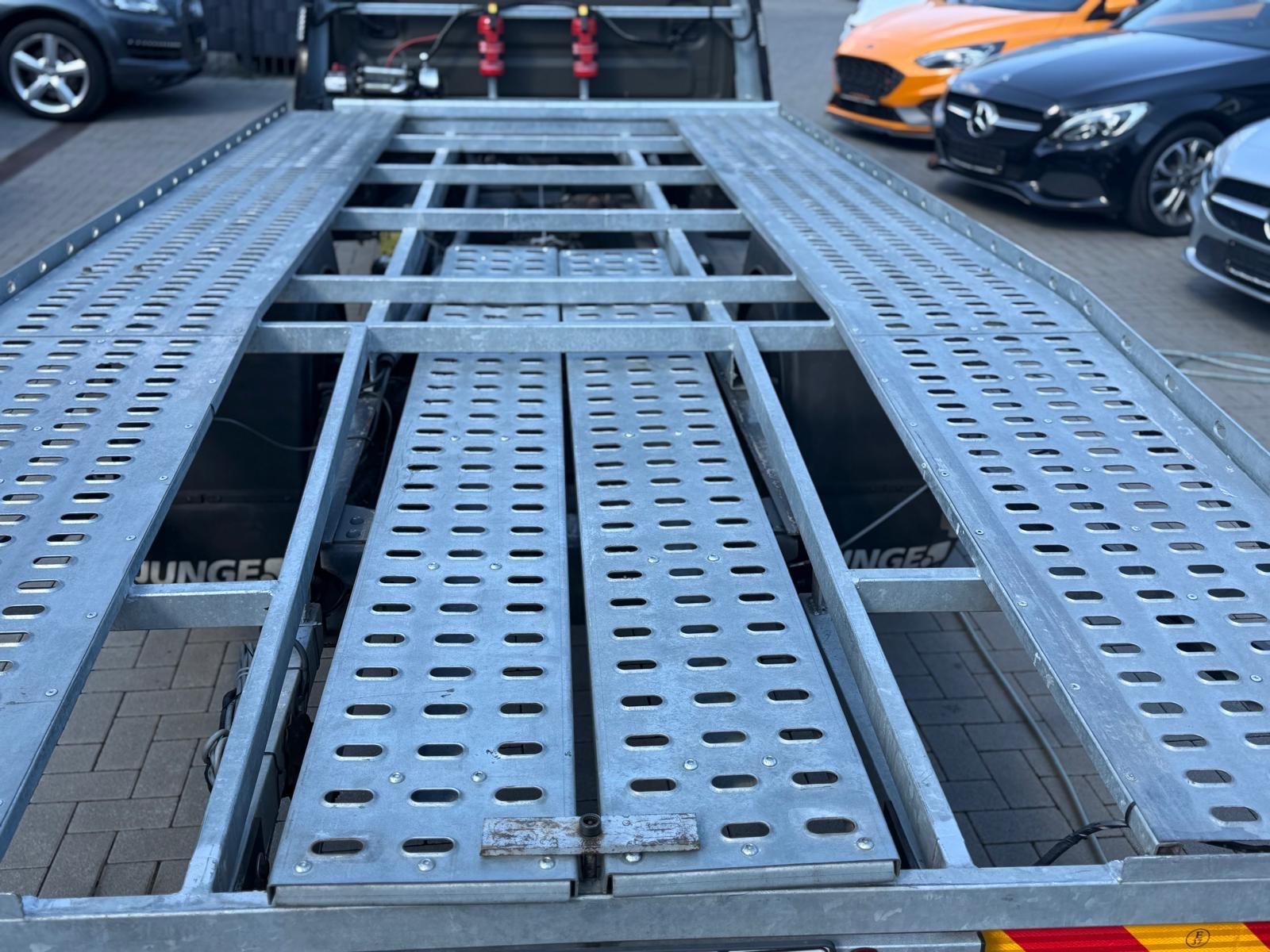 Iveco Abschleppwagen 3,5t-Navi-Aut-Klima