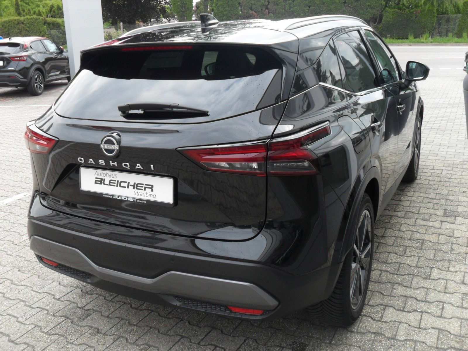 Fahrzeugabbildung Nissan Qashqai Tekna 4x4 | HeadUp | WP | Panorama