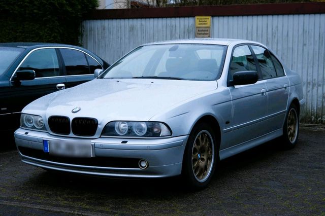 BMW E39 520i 2,2L Benzin Automatik