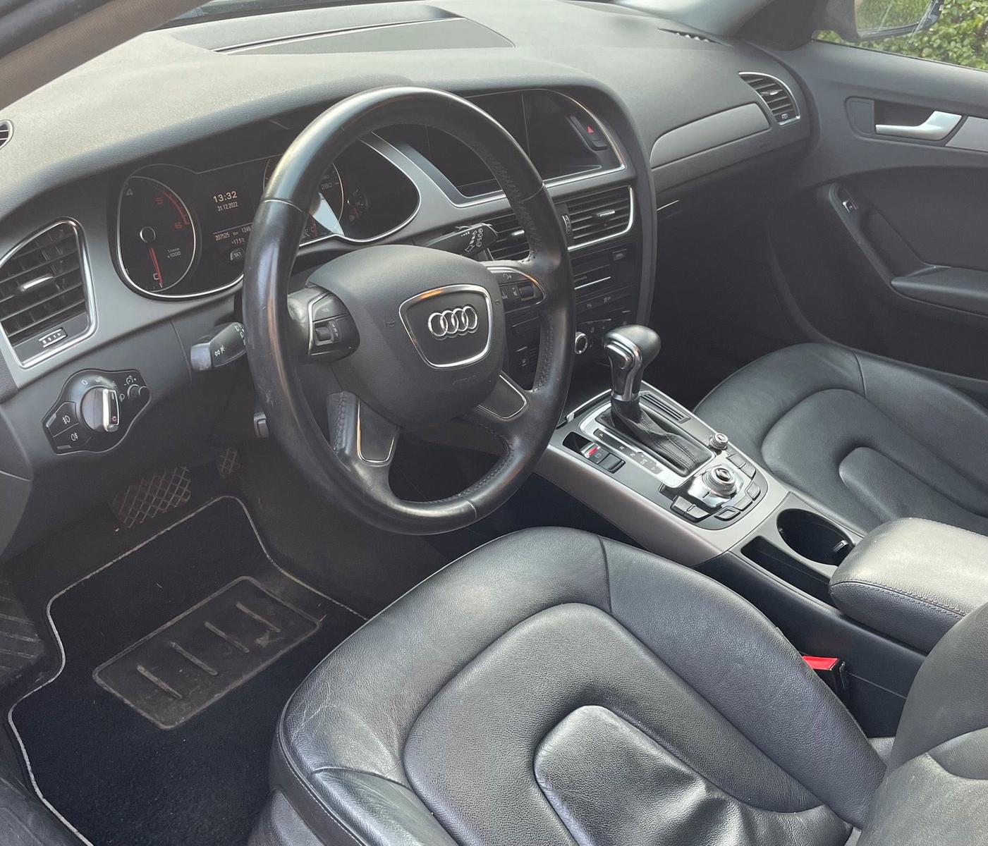 Audi A4 2012 — photo 5