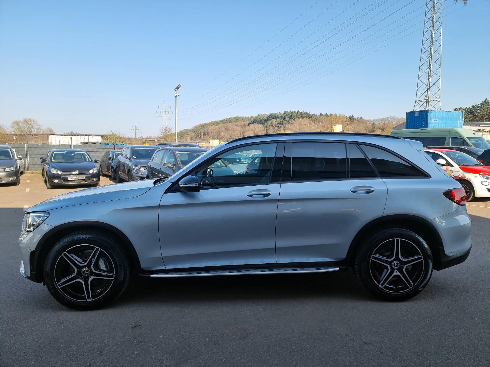 Mercedes-Benz GLC 200 AMG 4Matic F1 Leder Navi LED 19" Standhz
