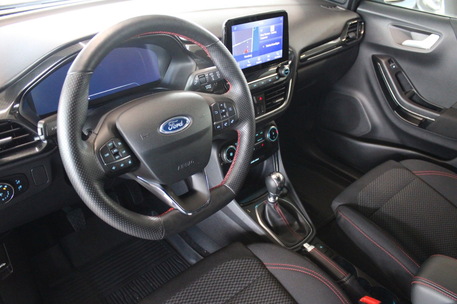 Fahrzeugabbildung Ford Puma MHEV ST-Line LED NAVI Winter Paket PDC 1.Hd