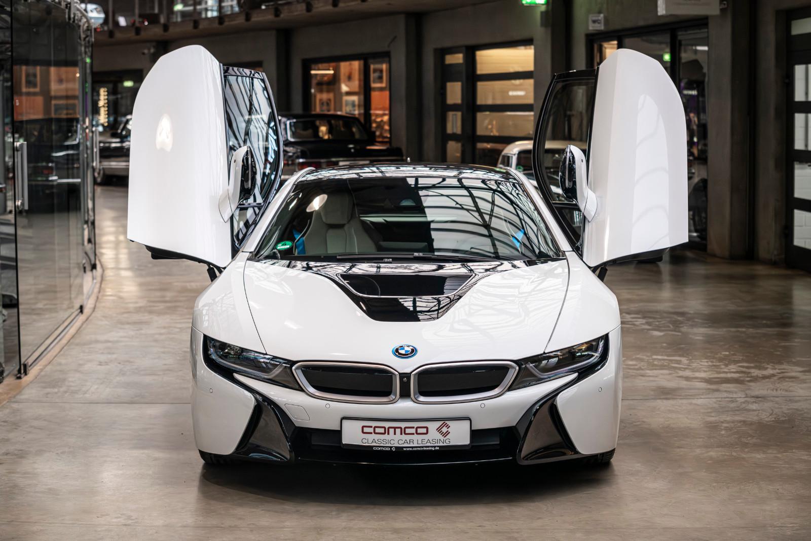 BMW i8 Coupe Pure Impulse