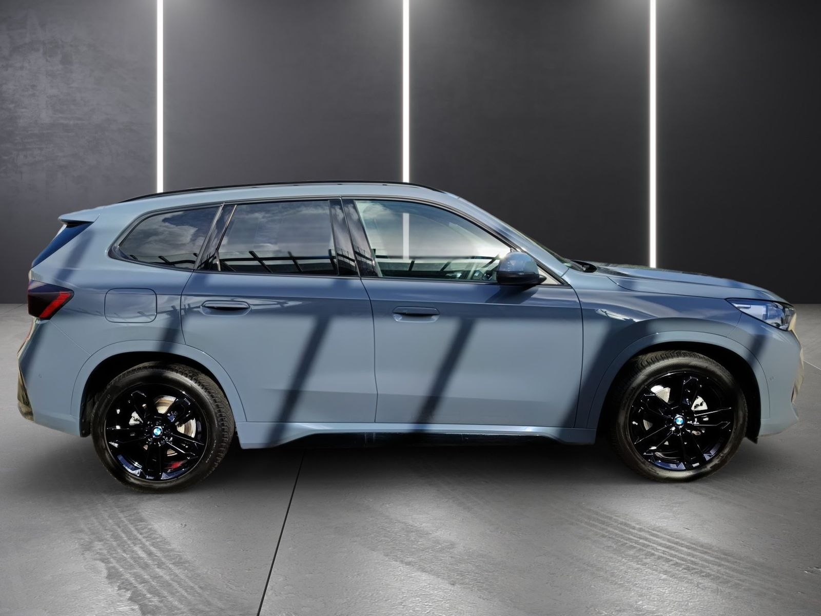 BMW iX1 eDrive20 M SPORTPAKET HARMAN KARDON 19 ALU foto 4