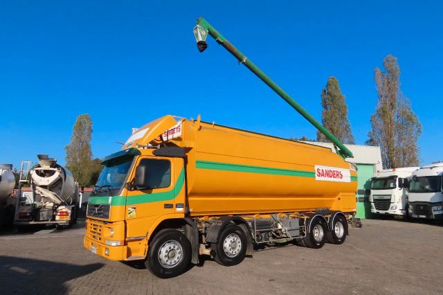 Volvo FM 12.380 8x4 auger + air, full spring