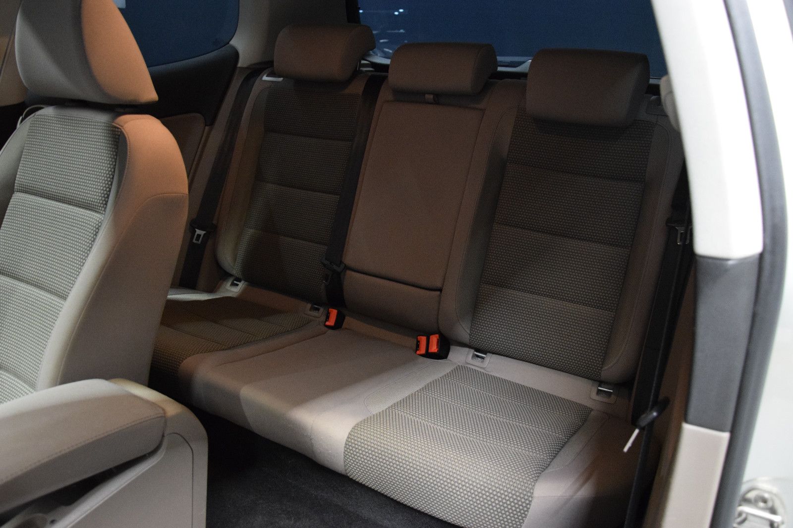 Fahrzeugabbildung Volkswagen Golf VI Comfortline PDC AHK