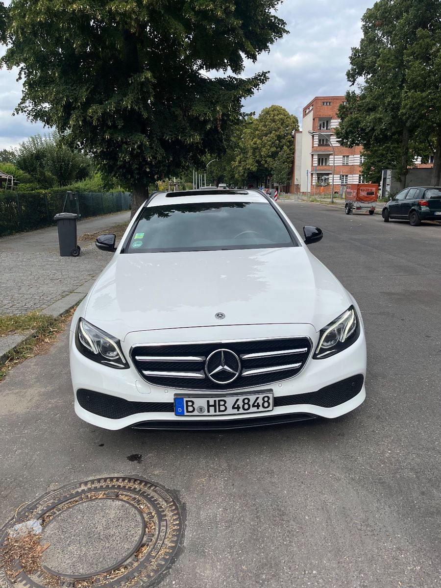 MERCEDES-BENZ E 220 d T Autom. -