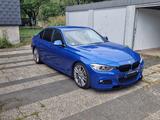 BMW F30 320i in Estoril Blau Metallic M Paket - BMW 320: E30