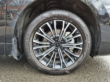 DFSK Forthing 9 HEV Luxus-Van, Massage, 7-Sitzer