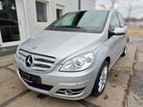 Mercedes-Benz B 200 Sport-Paket/ Navi/ Leder/124.000Km - gebrauchte Mercedes-Benz B 200 aus dem Jahr 2008