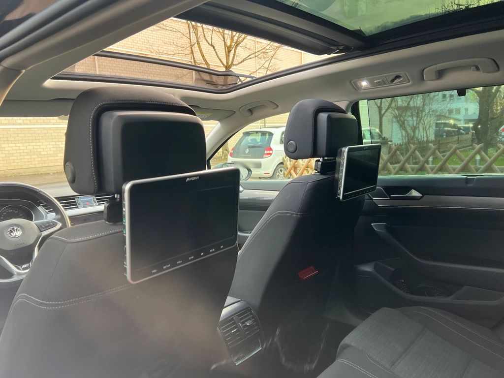 Image of Volkswagen Passat
