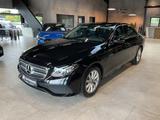 Mercedes-Benz E 250 9G Avantgarde LED Leder Kamera Navi Sitzh. - Mercedes-Benz E 250: Avantgarde
