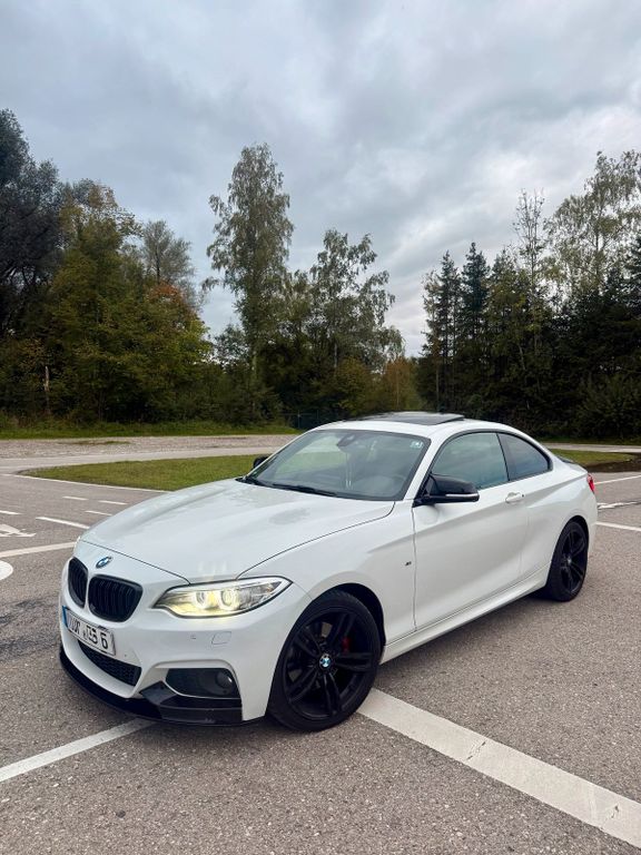 Image of BMW 220