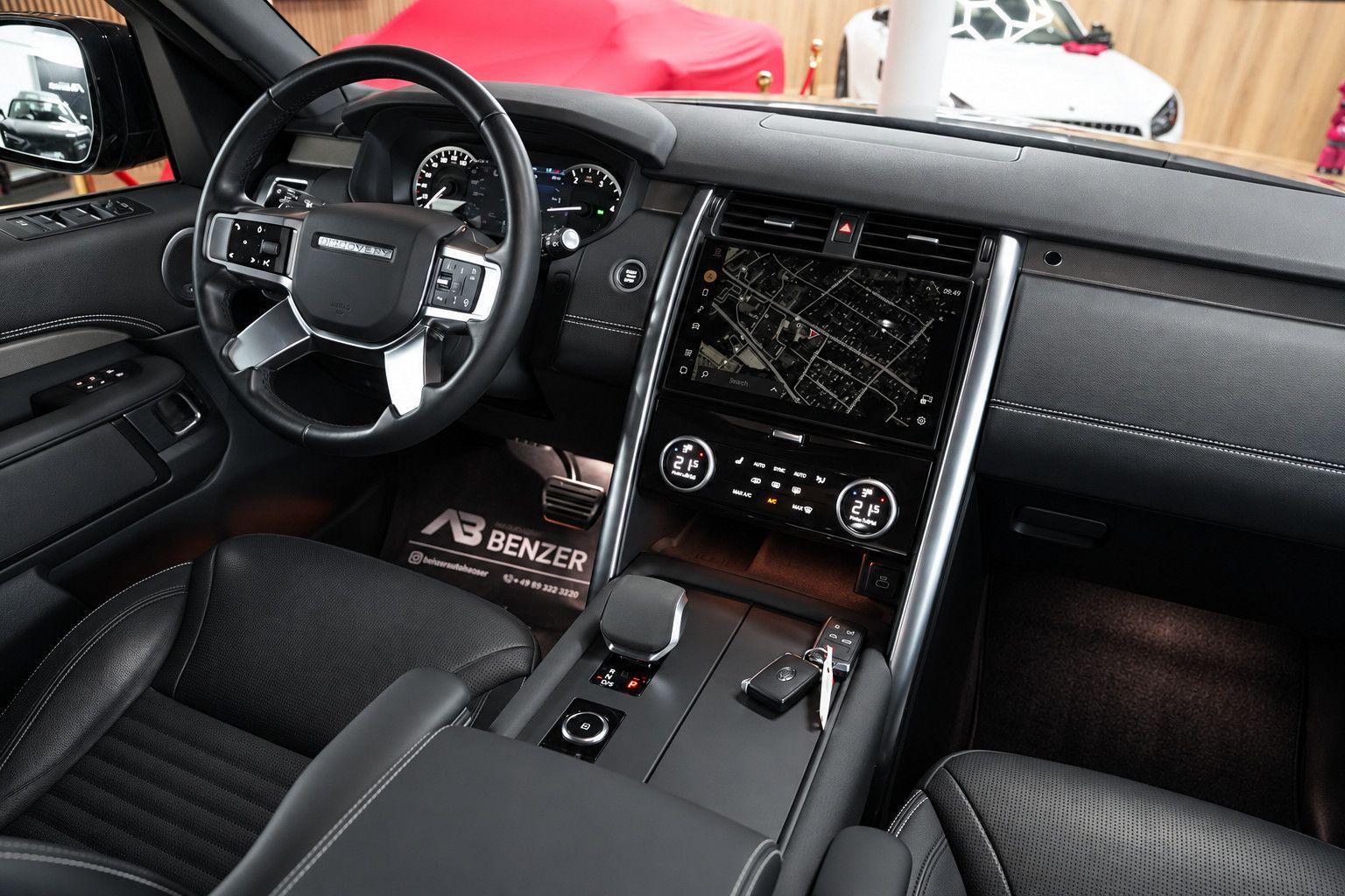 Fahrzeugabbildung Land Rover Discovery R-Dynamic AWD/7-SITZER/360'°Cam/AHK