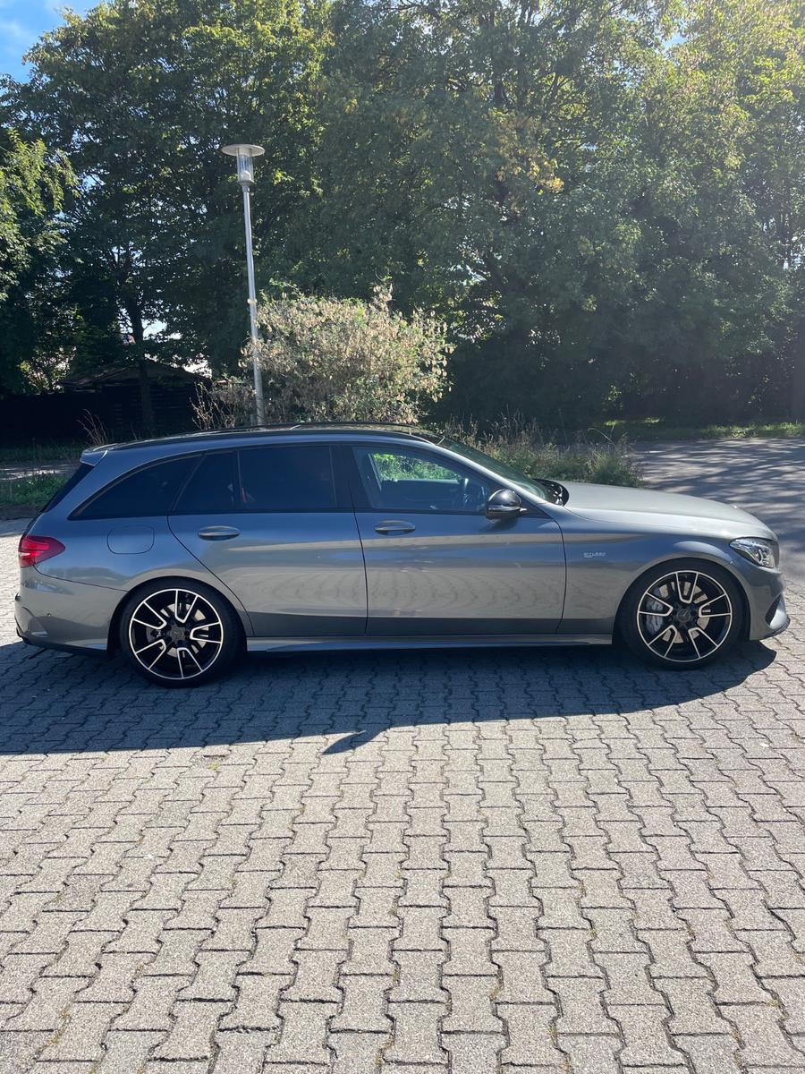 Mercedes-Benz C 43 AMG C 43 4MATIC T Autom. Standard