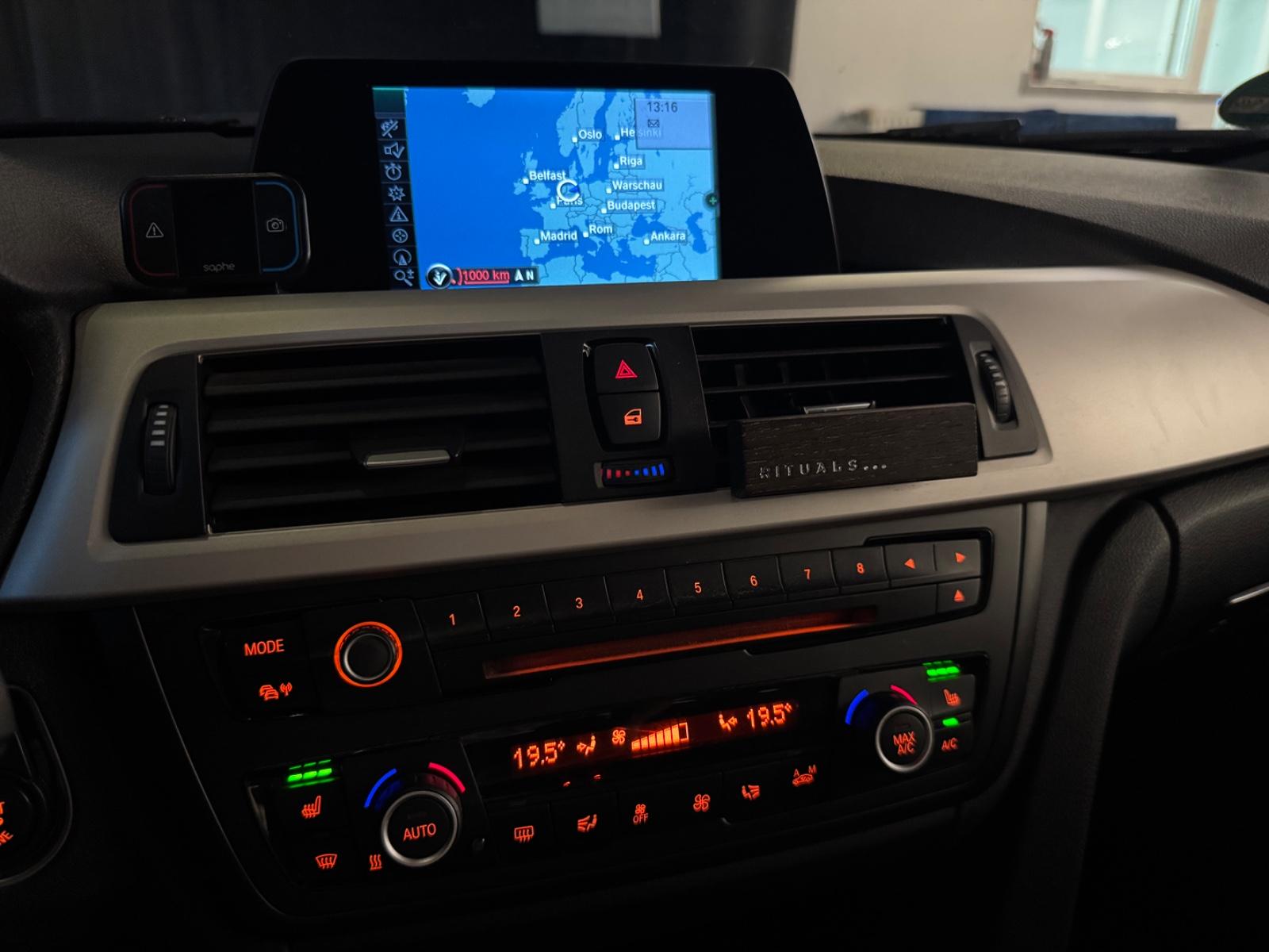 BMW 320d Touring / NAVI / MEMORY