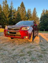 Subaru Forester 2.0D  - rote Subaru Forester