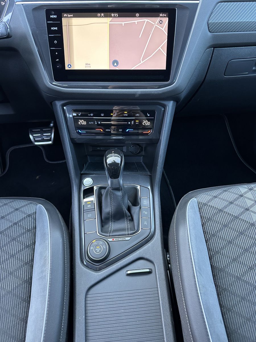 Fahrzeugabbildung Volkswagen Tiguan Allspace 4M R-Line Black NAV+LED+AHK+360°
