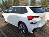Skoda Kamiq Selection 1.5 TSI DSG NAV MATRIX PANO - mit Benzin-Antrieb: Weiß, Geländewagen