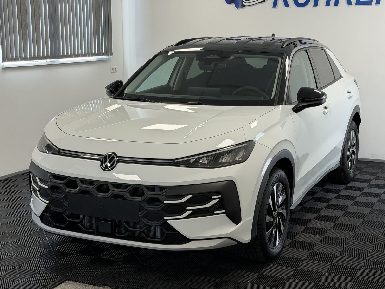 Volkswagen T-Roc 1.5 eTSI DSG Life 5J-Garantie Ambiente AHK imagem 2