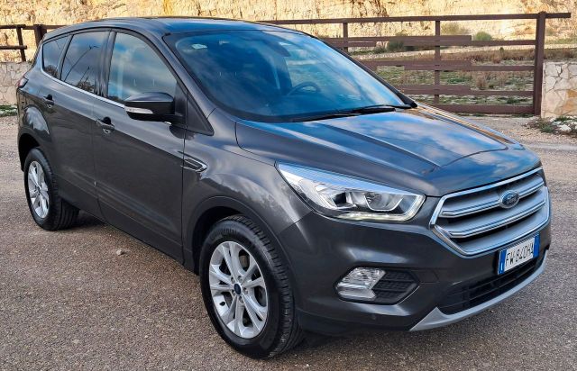 Ford Kuga 1.5 TDCI 120 CV S&S 2WD Powershift Edi