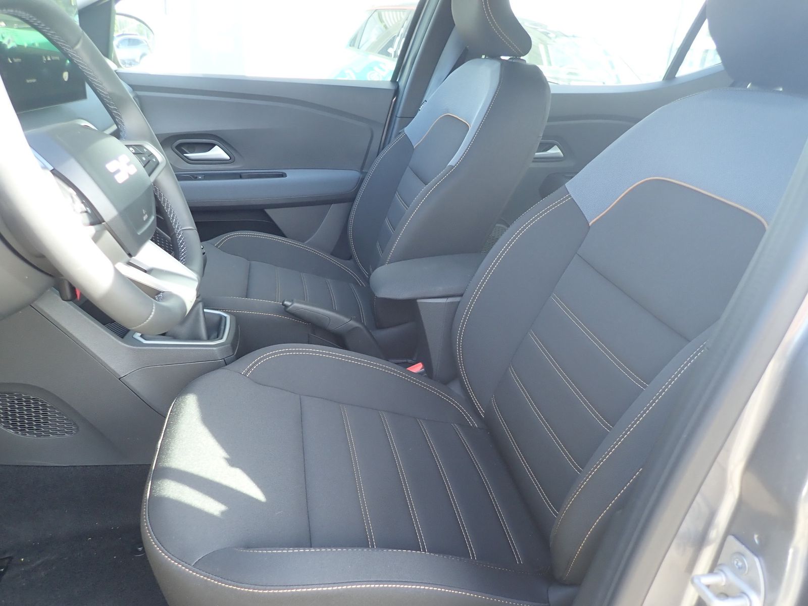 Fahrzeugabbildung Dacia Sandero Stepway Expression TCe 110