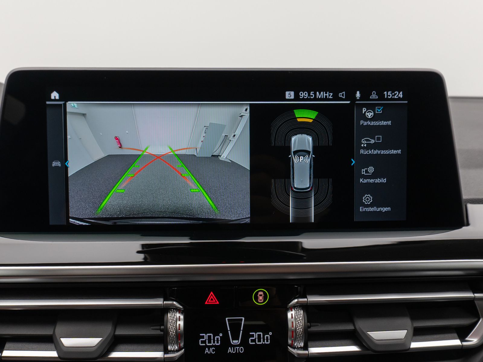 Fahrzeugabbildung BMW X3 xD30e Kamera HUD DAB HiFi AHK Sport 19Zoll