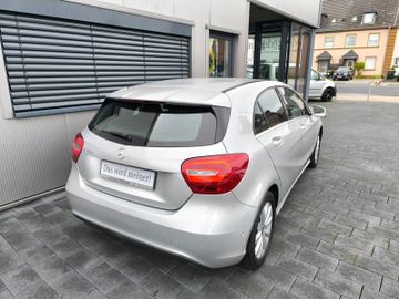Bild 6 Mercedes-Benz A 180 Style Automatik Navi PDC SHZ