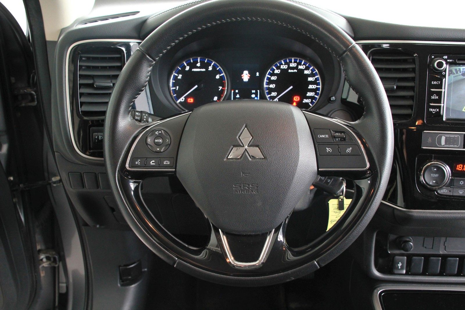 Fahrzeugabbildung Mitsubishi Outlander Active 2WD