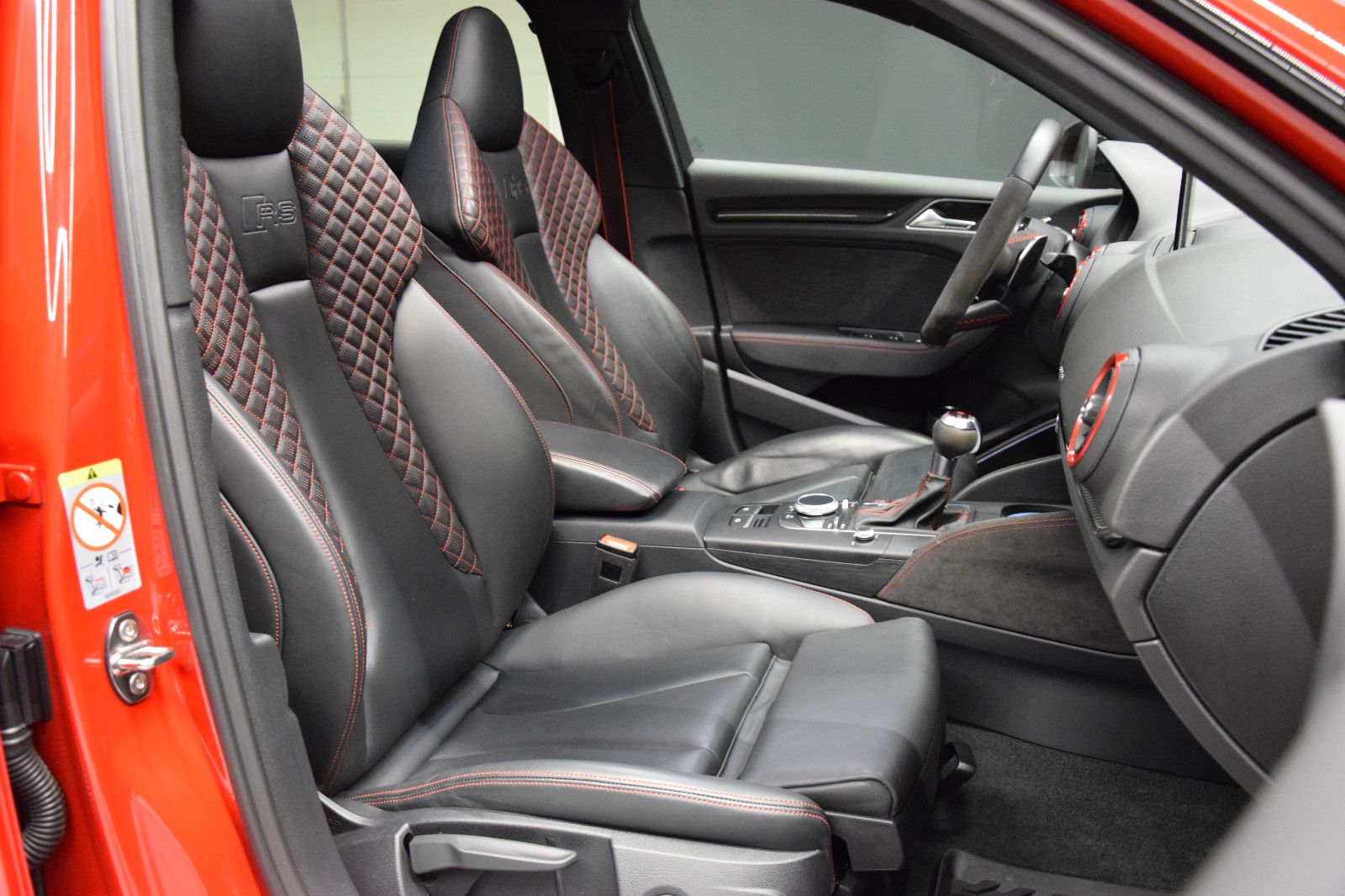 Fahrzeugabbildung Audi RS3 Sportback 2.5 TFSI quattro Pano Schale B&O