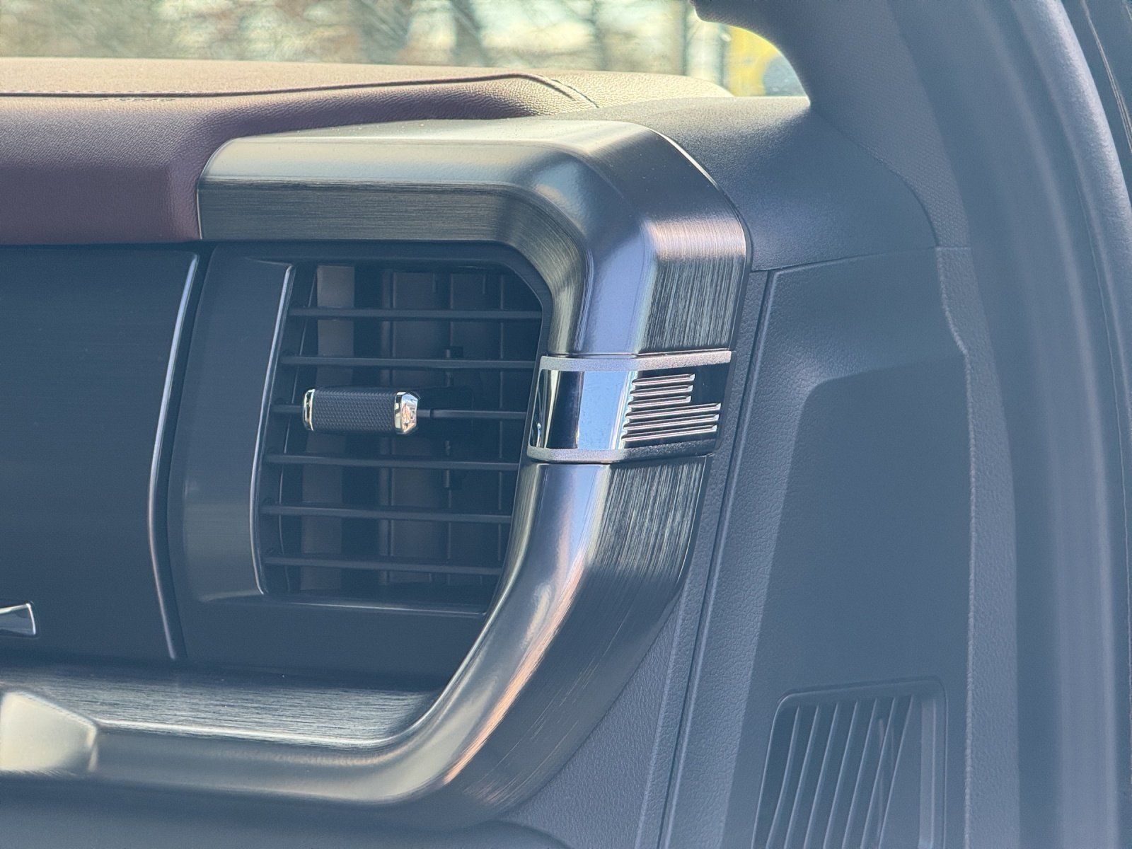 Fahrzeugabbildung Ford F-150 Lariat BLACK 4x4 NAVI/AHK/360°/PANORAMA
