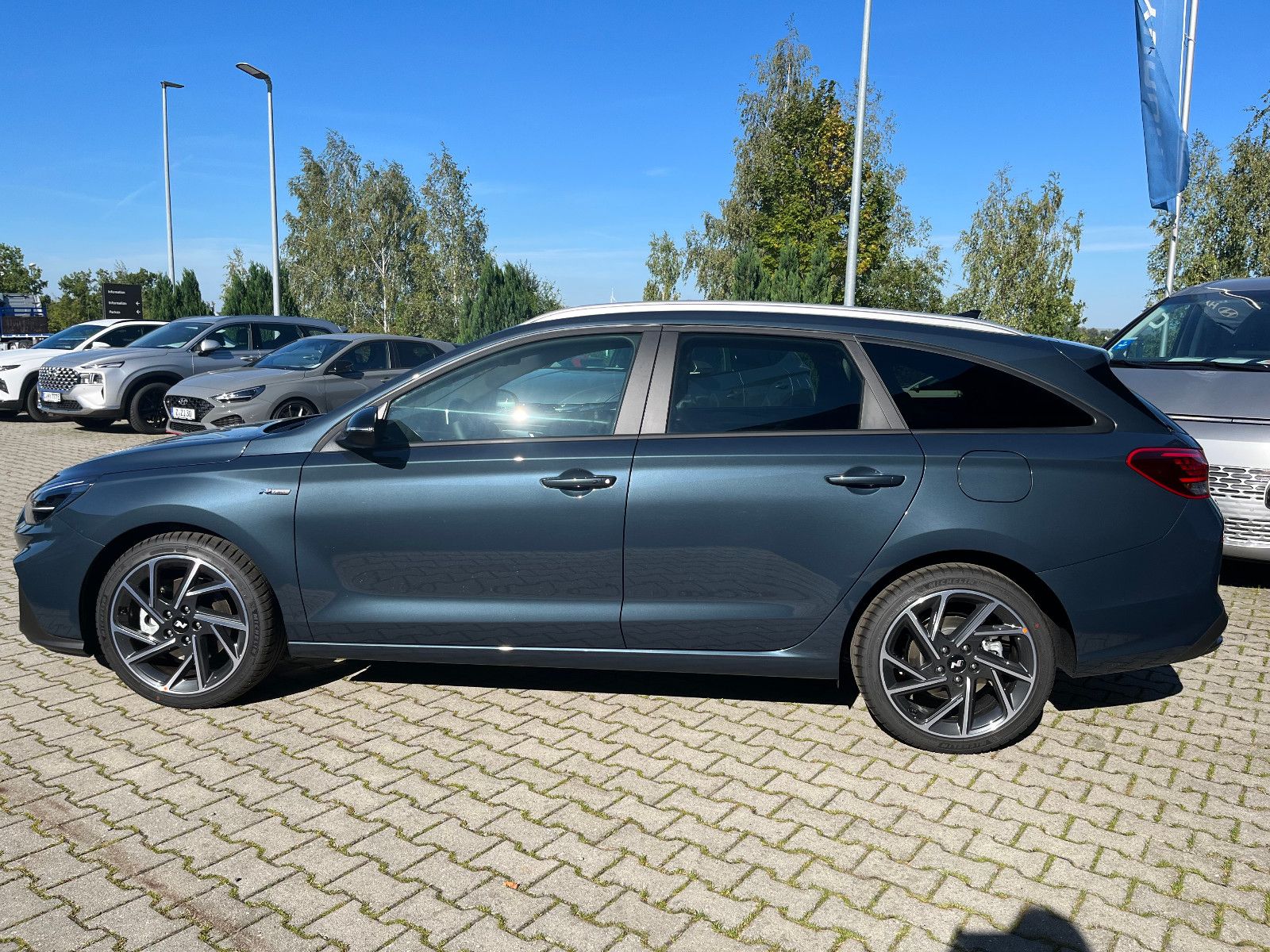 Fahrzeugabbildung Hyundai i30 1.5 T-GDI Hybrid N Line Panoramadach 18 Zoll