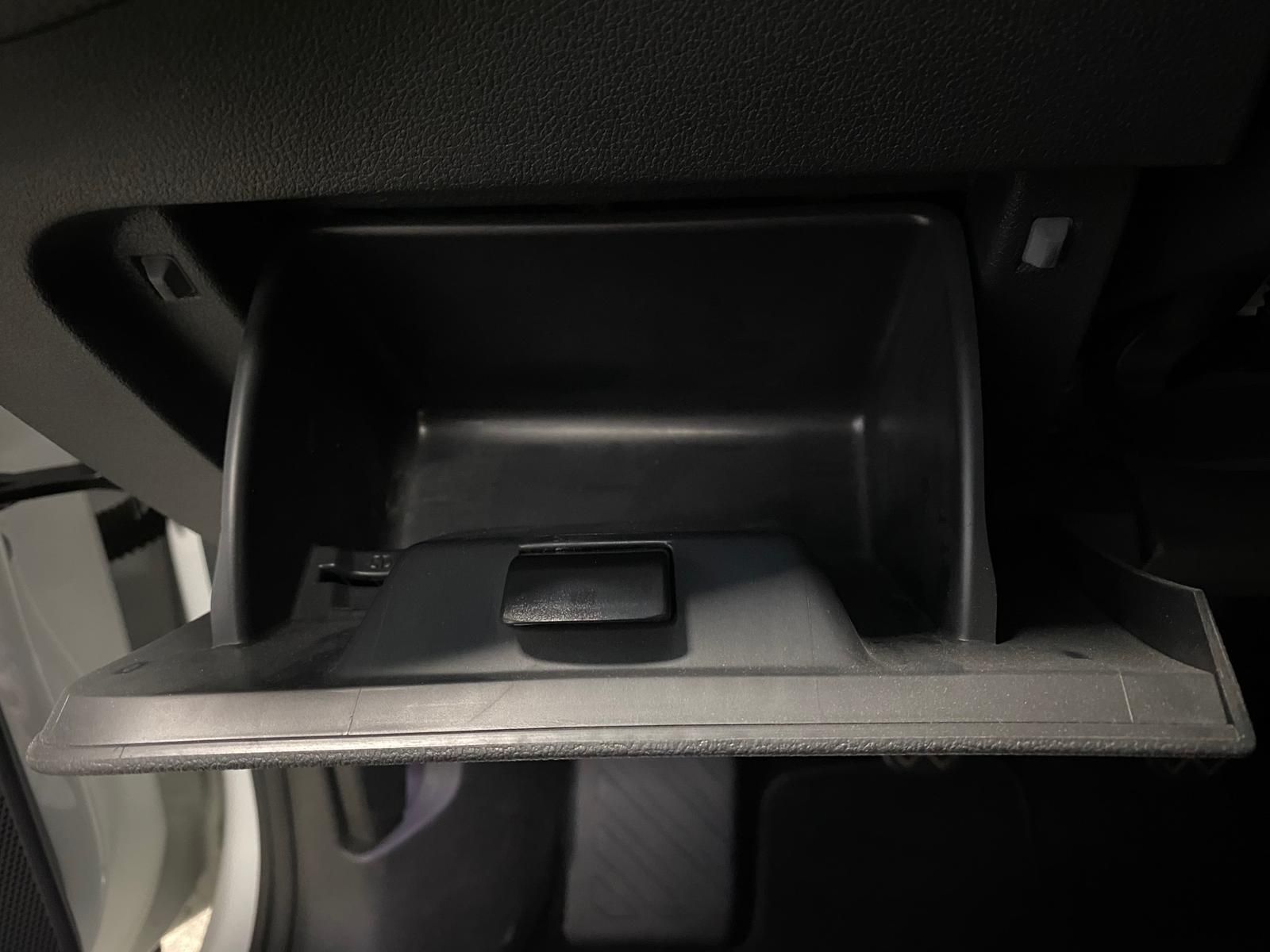 Fahrzeugabbildung Volkswagen Golf 1.4 16V TSI 1395 ccm Highline PDC+NAVI+ACC+