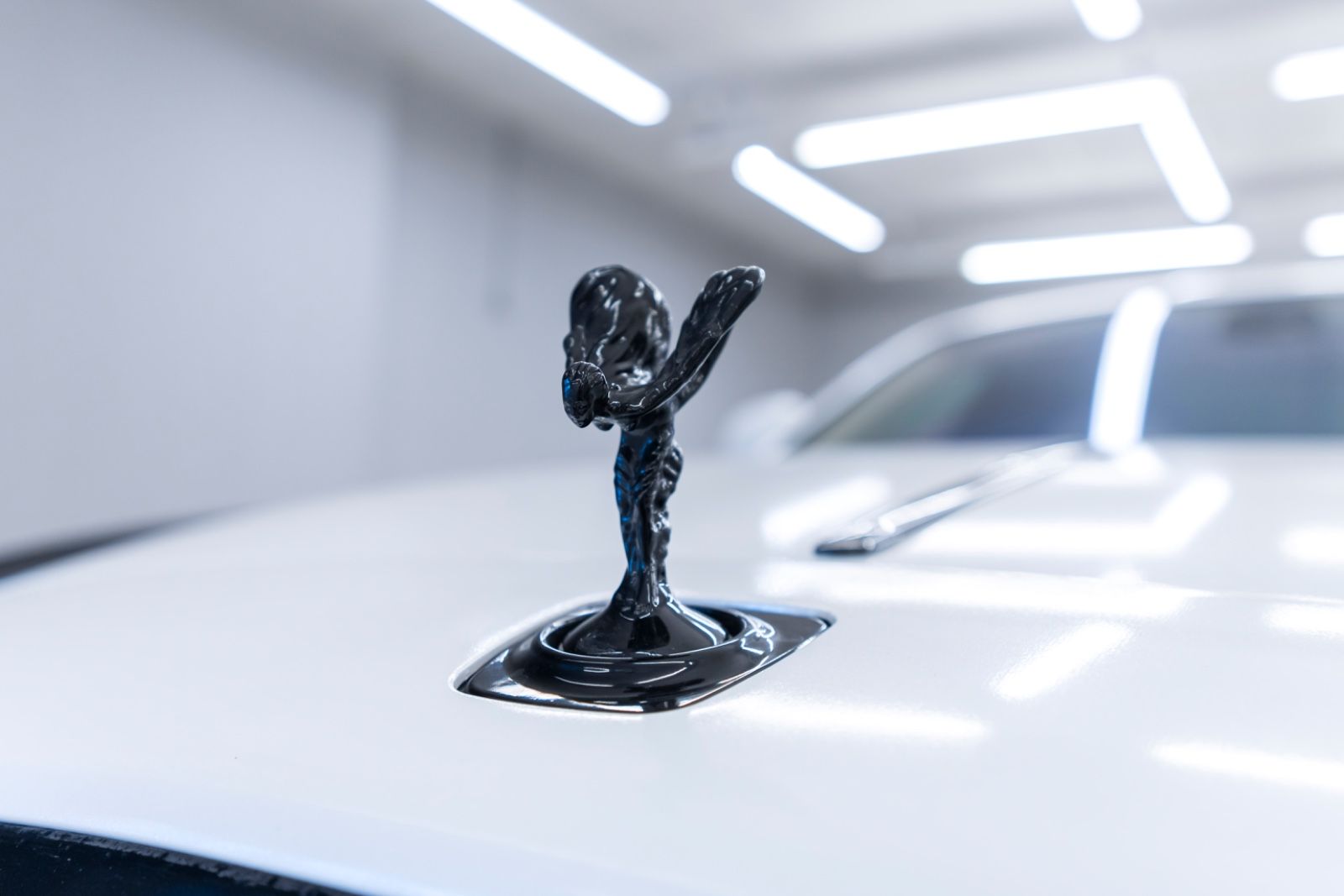 Fahrzeugabbildung Rolls-Royce Ghost V12 TWO TONE FACELIFT STERNHIMMEL KÜHLBOX