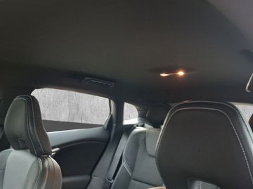 Volvo V40 Momentum D3 Kam.+KeyLess+LED+Navi+SHZ+LM+PDC