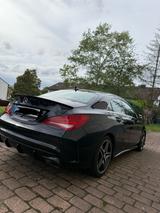 Mercedes-Benz CLA 220 CDI 4MATIC DCT AMG Line AMG Line - Mercedes-Benz CLA 220: Cdi