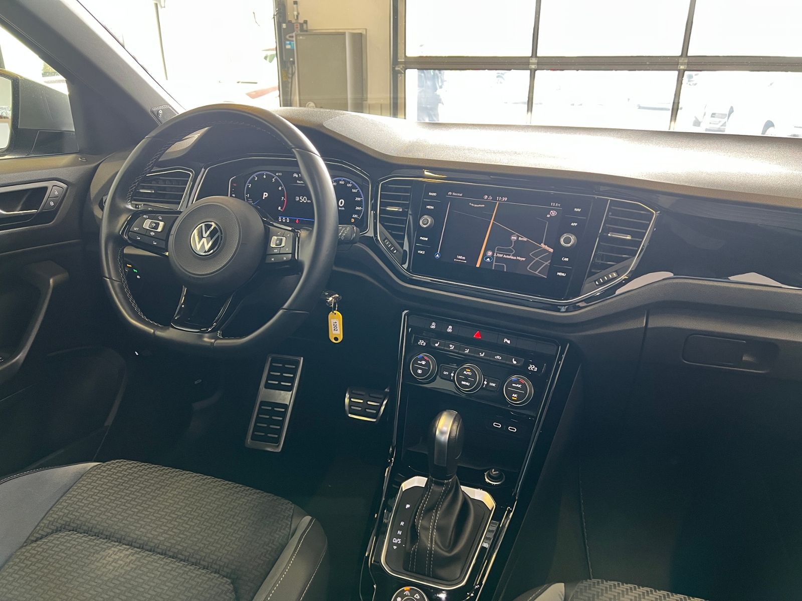 Fahrzeugabbildung Volkswagen T-Roc R 2.0 TSI DSG 4MOTION *Garantie, LED, Kame