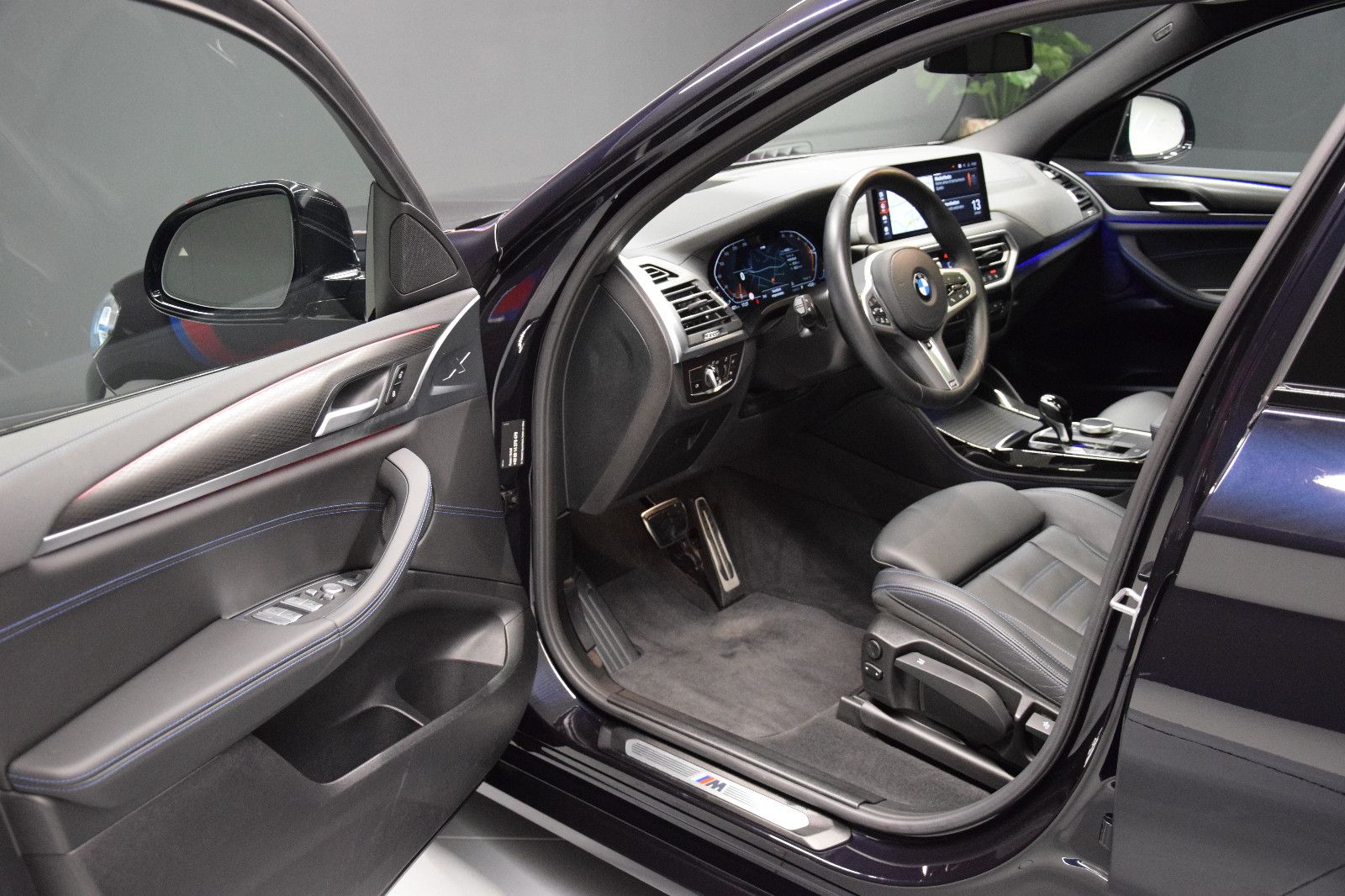 Fahrzeugabbildung BMW X4 xDrive 30 d M Sport Pano HuD Laser ACC AHK